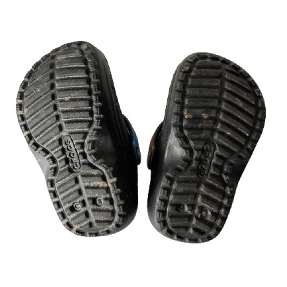 Rainbow Toddler Fuzzy Lined Crocs - Picture 6 of 6